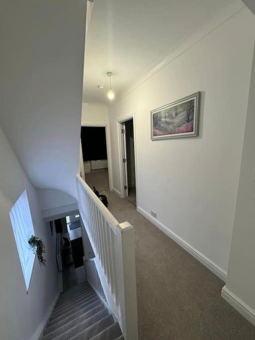 Вілла Modern 5 Bed Near Excel -Big Ben Лондон Екстер'єр фото