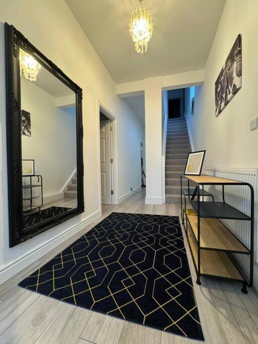 Вілла Modern 5 Bed Near Excel -Big Ben Лондон Екстер'єр фото